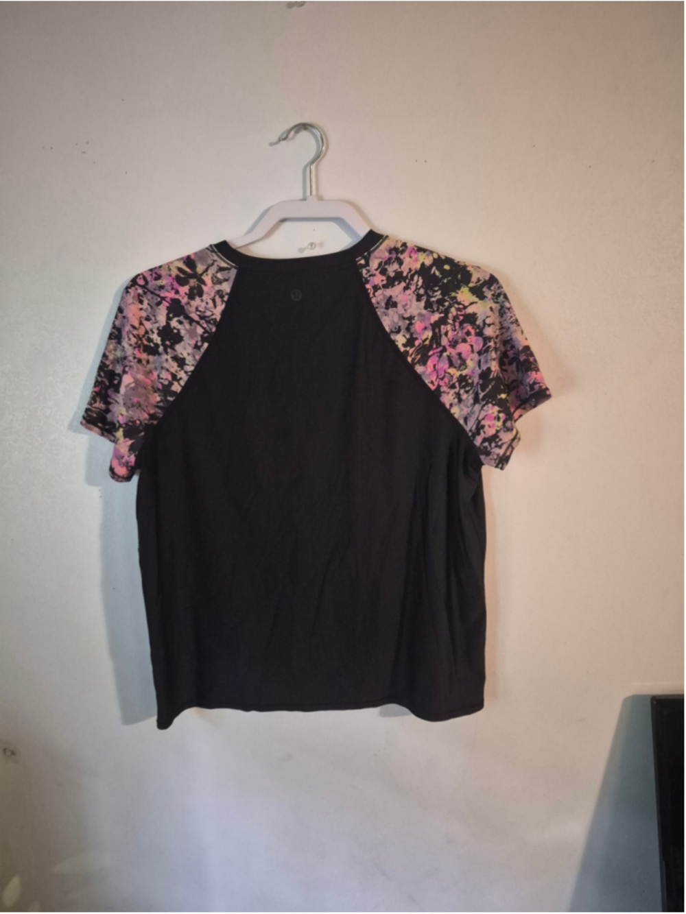 Lululemon Waterside Relaxed UVP Short Sleeve Shirt - Picture 5 of 9